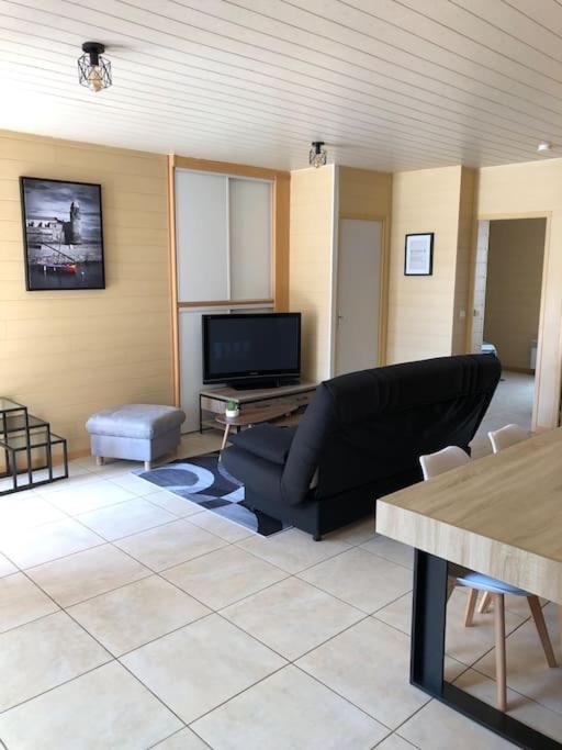 Charmant T3 Calme Et Accueillant Pollestres Exterior foto